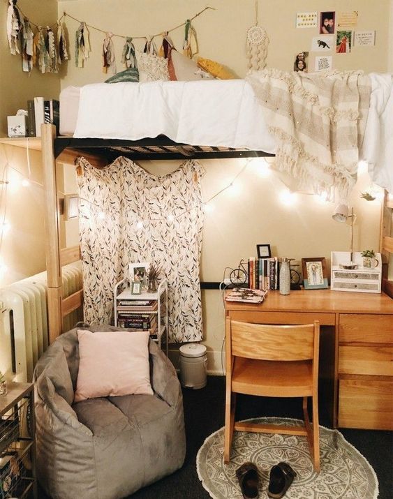 50 beautiful college apartment bedroom decoration ideas #chicbedroom #bedroomdecorating #bedroomideas ~ aacmm.com
