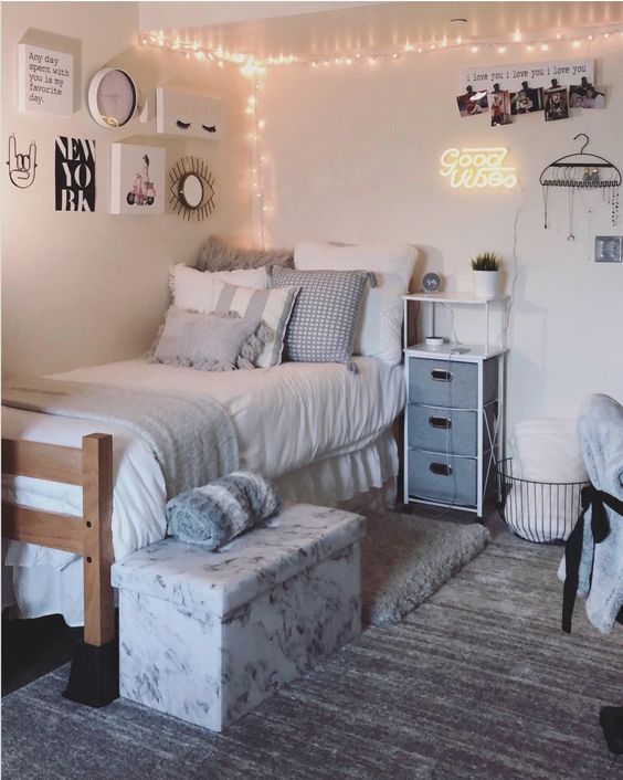 These 16 décor ideas for dormitories will definitely stand out! These are the sweetest dorm decor ideas that will make your dorm room look Instagram-worthy!