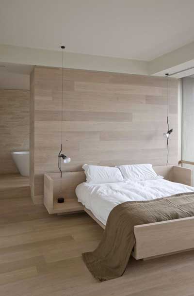 simple wooden bedroom "width =" 400 "height =" 610