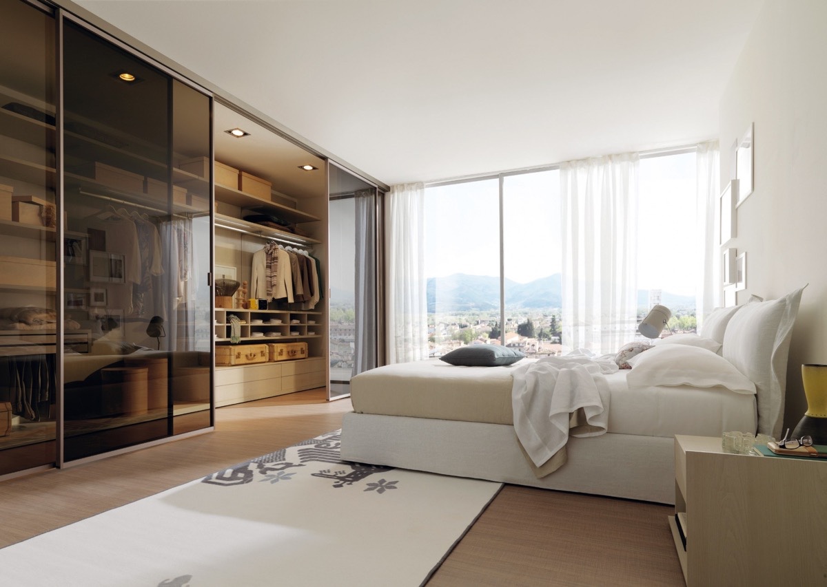 Ideas for bedroom decorations "width =" 1200 "height =" 853 "srcset =" https://mileray.com/wp-content/uploads/2020/05/1588511497_111_15-Luxury-Bedroom-Design-With-Elegant-Wardrobe.jpg 1200w, https: // mileray.com/wp-content/uploads/2016/04/smokey-amber-wardrobe-doors-300x213.jpg 300w, https://mileray.com/wp-content/uploads/2016/04/smokey-amber-wardrobe -doors-768x546.jpg 768w, https://mileray.com/wp-content/uploads/2016/04/smokey-amber-wardrobe-doors-1024x728.jpg 1024w, https://mileray.com/wp-content /uploads/2016/04/smokey-amber-wardrobe-doors-100x70.jpg 100w, https://mileray.com/wp-content/uploads/2016/04/smokey-amber-wardrobe-doors-696x495.jpg 696w , https://mileray.com/wp-content/uploads/2016/04/smokey-amber-wardrobe-doors-1068x759.jpg 1068w, https://mileray.com/wp-content/uploads/2016/04/ Smokey-Amber-Cloakroom-Doors-591x420.jpg 591w "Sizes =" (maximum width: 1200px) 100vw, 1200px