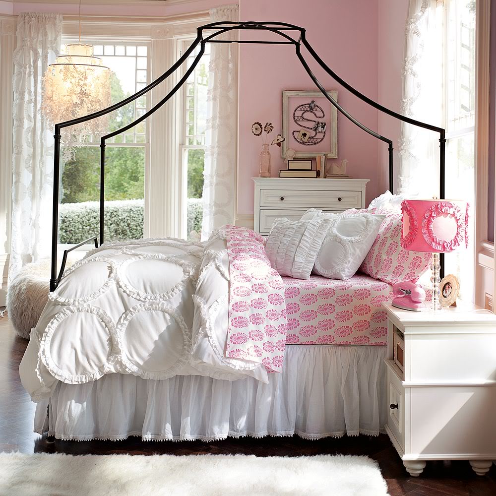 Pink bedroom paint ideas "width =" 1000 "height =" 1000 "srcset =" https://mileray.com/wp-content/uploads/2020/05/1588511547_367_25-Bedroom-Paint-Ideas-For-Teenage-Girl.jpeg 1000w, https : //mileray.com/wp-content/uploads/2016/04/3-preteen-girls-bedroom-26-150x150.jpeg 150w, https://mileray.com/wp-content/uploads/2016/04/ 3-preteen-girls-bedrooms-26-300x300.jpeg 300w, https://mileray.com/wp-content/uploads/2016/04/3-preteen-girls-bedroom-26-768x768.jpeg 768w, https: //mileray.com/wp-content/uploads/2016/04/3-preteen-girls-bedroom-26-696x696.jpeg 696w, https://mileray.com/wp-content/uploads/2016/04/3 -preteen-girls-bedroom-26-420x420.jpeg 420w "sizes =" (maximum width: 1000px) 100vw, 1000px