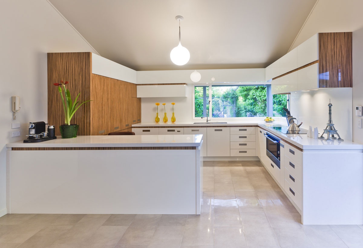 Modern kitchen design and decor "width =" 1200 "height =" 822 "srcset =" https://mileray.com/wp-content/uploads/2020/05/1588512696_684_12-Small-Kitchen-Design-Ideas-With-Beautiful-Light-Decoration-by.jpg 1200w, https://mileray.com/wp-content/uploads/2016/06/wood-and-white-modern-kitchen-300x206.jpg 300w, https://mileray.com/wp-content/uploads/2016/06 /wood-and-white-modern-kitchen-768x526.jpg 768w, https://mileray.com/wp-content/uploads/2016/06/wood-and-white-modern-kitchen-1024x701.jpg 1024w, https : //mileray.com/wp-content/uploads/2016/06/wood-and-white-modern-kitchen-100x70.jpg 100w, https://mileray.com/wp-content/uploads/2016/06/ Wood-and-white-modern-kitchen-218x150.jpg 218w, https://mileray.com/wp-content/uploads/2016/06/wood-and-white-modern-kitchen-696x477.jpg 696w, https: //mileray.com/wp-content/uploads/2016/06/wood-and-white-modern-kitchen-1068x732.jpg 1068w, https://mileray.com/wp-content/uploads/2016/06/wood -and-white-modern-kitchen-613x420.jpg 613w "sizes =" (maximum width: 1200px) 100vw, 1200px