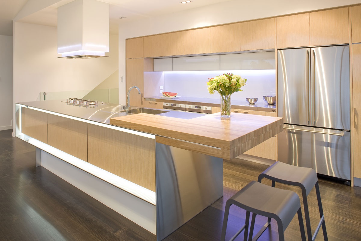 Design and decoration ideas for kitchens "width =" 1200 "height =" 800 "srcset =" https://mileray.com/wp-content/uploads/2020/05/1588512702_683_12-Small-Kitchen-Design-Ideas-With-Beautiful-Light-Decoration-by.jpg 1200w, https : //mileray.com/wp-content/uploads/2016/06/natural-wood-modern-kitchen-300x200.jpg 300w, https://mileray.com/wp-content/uploads/2016/06/natural- wood -modern-kitchen-768x512.jpg 768w, https://mileray.com/wp-content/uploads/2016/06/natural-wood-modern-kitchen-1024x683.jpg 1024w, https://mileray.com/ wp -content / uploads / 2016/06 / natural-wood-modern-kitchen-696x464.jpg 696w, https://mileray.com/wp-content/uploads/2016/06/natural-wood-modern-kitchen-1068x712 . jpg 1068w, https://mileray.com/wp-content/uploads/2016/06/natural-wood-modern-kitchen-630x420.jpg 630w "sizes =" (maximum width: 1200px) 100vw, 1200px