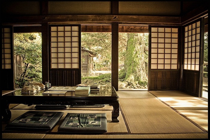 Japanese interior design "width =" 700 "height =" 466 "srcset =" https://mileray.com/wp-content/uploads/2020/05/1588514616_460_Living-room-With-Japanese-Style-Would-Be-Stunning-Your-Home.jpeg 700w, https: // myfashionos .com / wp-content / uploads / 2016/02/9-Asian-living-room-300x200.jpeg 300w, https://mileray.com/wp-content/uploads/2016/02/9-Asian-living - room-696x463.jpeg 696w, https://mileray.com/wp-content/uploads/2016/02/9-Asian-living-room-631x420.jpeg 631w "Sizes =" (maximum width: 700px) 100vw 700px