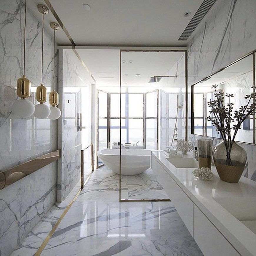 white luxury bathroom decor "width =" 870 "height =" 870