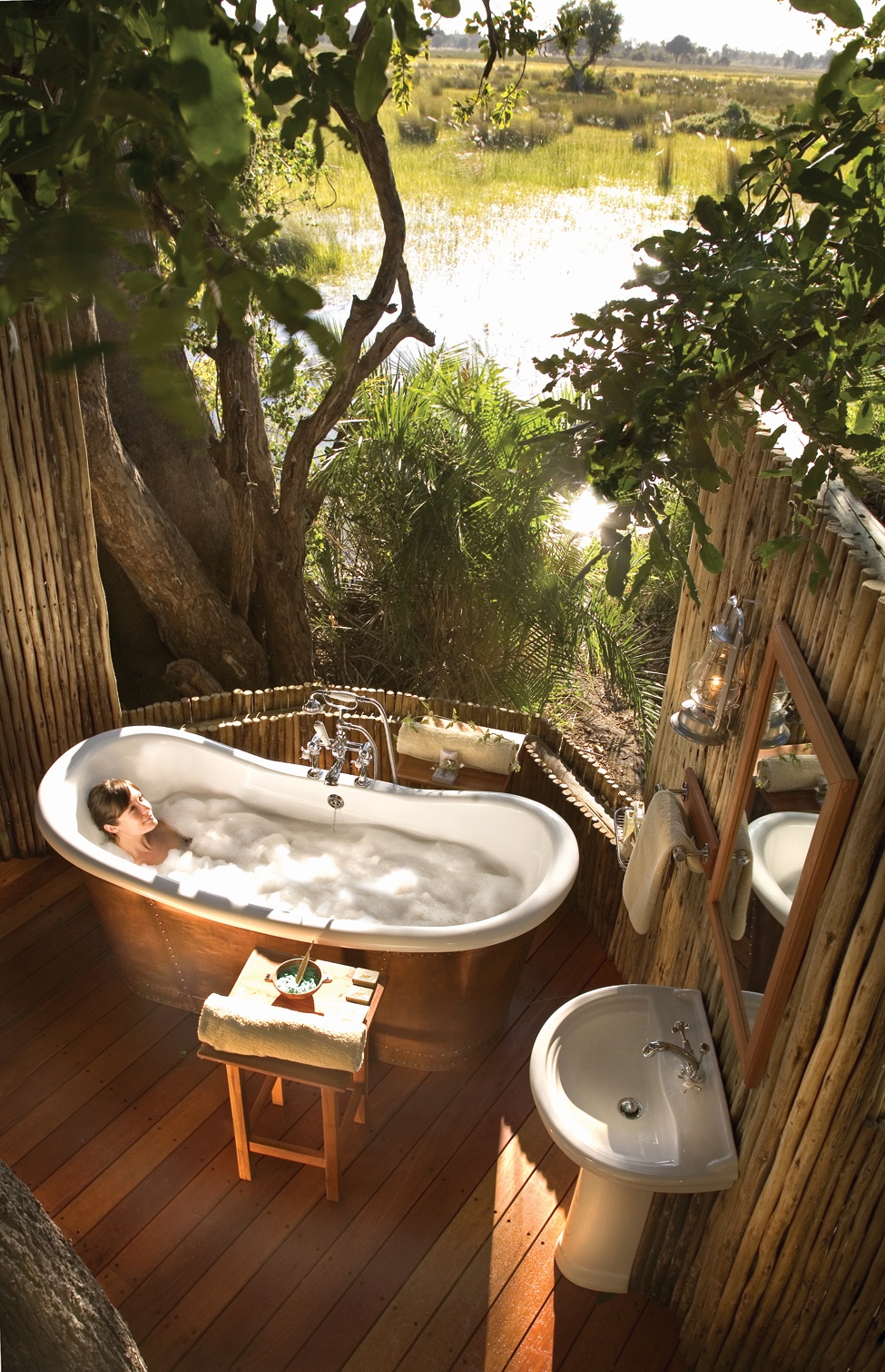 Traditional bathroom design with nature "width =" 975 "height =" 1510 "srcset =" https://mileray.com/wp-content/uploads/2020/05/1588515049_4_Gorgeous-Bathrooms-That-Connect-To-Nature-In-Your-Bedroom.jpg 975w, https: / /mileray.com/wp-content/uploads/2016/02/Rustic-bath-in-wetland-194x300.jpg 194w, https://mileray.com/wp-content/uploads/2016/02/Rustic-bath - in-wetland-768x1189.jpg 768w, https://mileray.com/wp-content/uploads/2016/02/Rustic-bath-in-wetland-661x1024.jpg 661w, https://mileray.com/wp - content / uploads / 2016/02 / Rustic bath in the wetland-696x1078.jpg 696w, https://mileray.com/wp-content/uploads/2016/02/Rustic-bath-in-wetland-271x420. jpg 271w "sizes =" (maximum width: 975px) 100vw, 975px