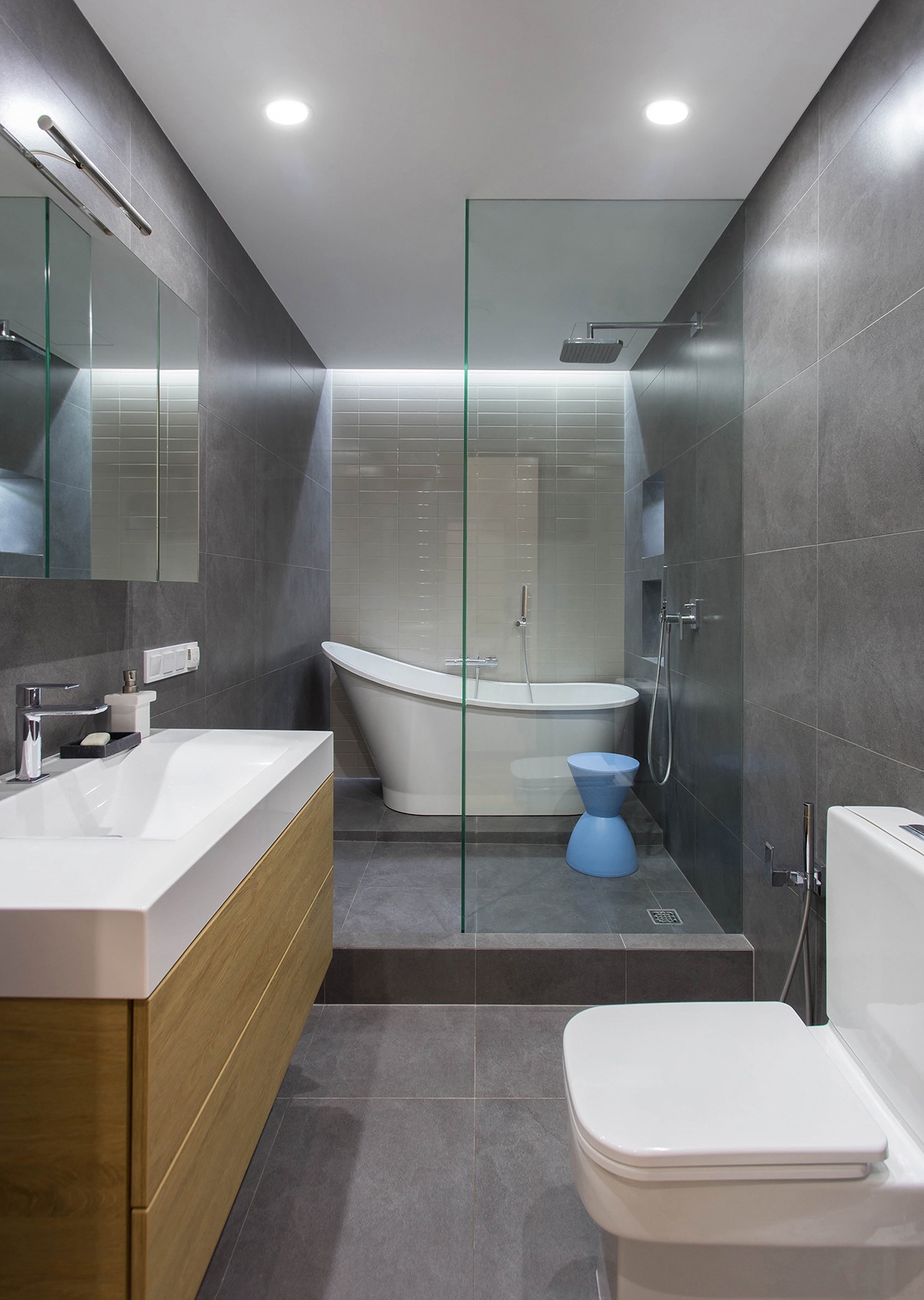 minimalist bathroom design "width =" 1200 "height =" 1688 "srcset =" https://mileray.com/wp-content/uploads/2020/05/1588515757_685_Smart-Tips-Renovating-Spacious-Bathroom-Interior-Designs-With-Simple-and.jpg 1200w, https: // myfashionos. com / wp-content / uploads / 2016/10 / Lugerin-Architects-1-213x300.jpg 213w, https://mileray.com/wp-content/uploads/2016/10/Lugerin-Architects-1-768x1080.jpg 768w, https://mileray.com/wp-content/uploads/2016/10/Lugerin-Architects-1-728x1024.jpg 728w, https://mileray.com/wp-content/uploads/2016/10/Lugerin -Architects-1-696x979.jpg 696w, https://mileray.com/wp-content/uploads/2016/10/Lugerin-Architects-1-1068x1502.jpg 1068w, https://mileray.com/wp-content /uploads/2016/10/Lugerin-Architects-1-299x420.jpg 299w "sizes =" (maximum width: 1200px) 100vw, 1200px