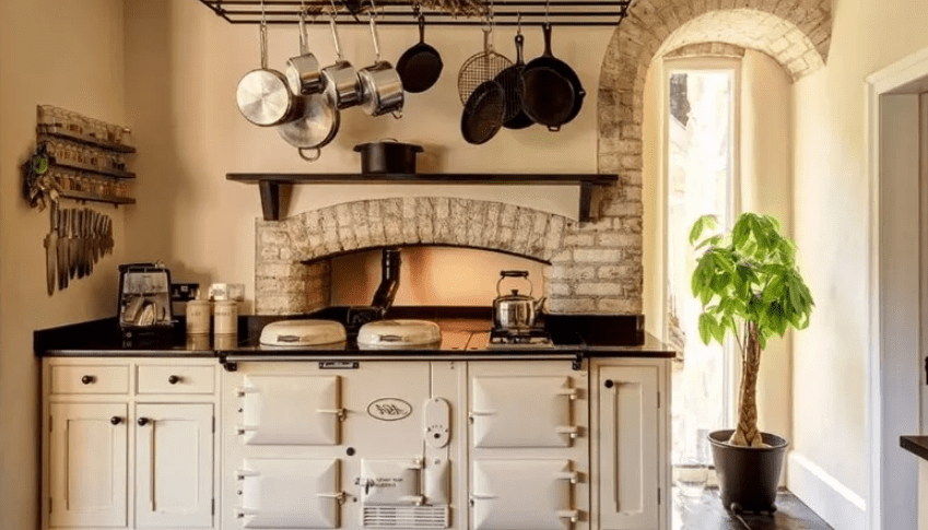 9+ Beautiful Small Kitchen Ideas for Your Home - HOMYNES