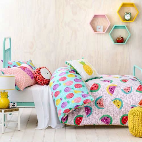 10 Tropical Kids Bedrooms | Kids bed linen, Kid beds, Girl ro