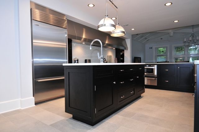 Black Shaker Kitchen Cabinets | Shaker style kitchen cabinets .