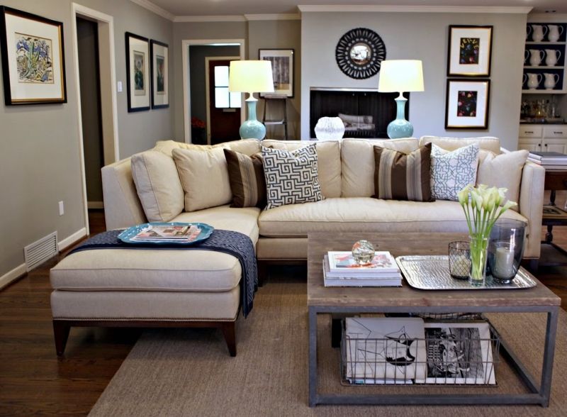 Budget Ideas for Decorating a Living Room