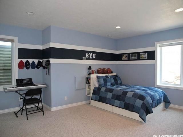 Boys Room idea striped paint. This would be perfect with Utah Utes .