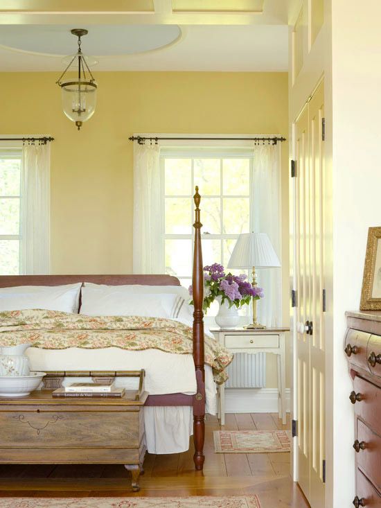 Decorating Ideas for Yellow Bedrooms | Farmhouse style bedrooms .