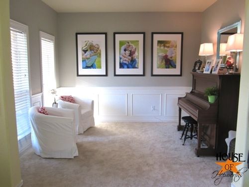 Tips for incorporating portraits into your decor | Large family .