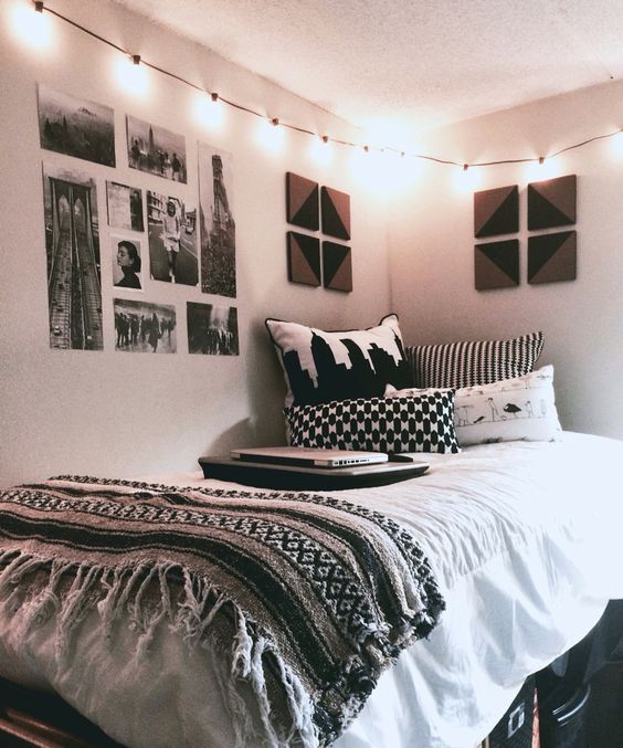 The Ultimate Freshman Guide to Dorm Decor | Cool dorm rooms .