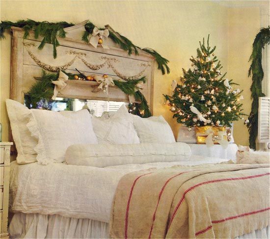Easy-bedroom-small-Christmas-tree-decorating-ideas | Christmas .