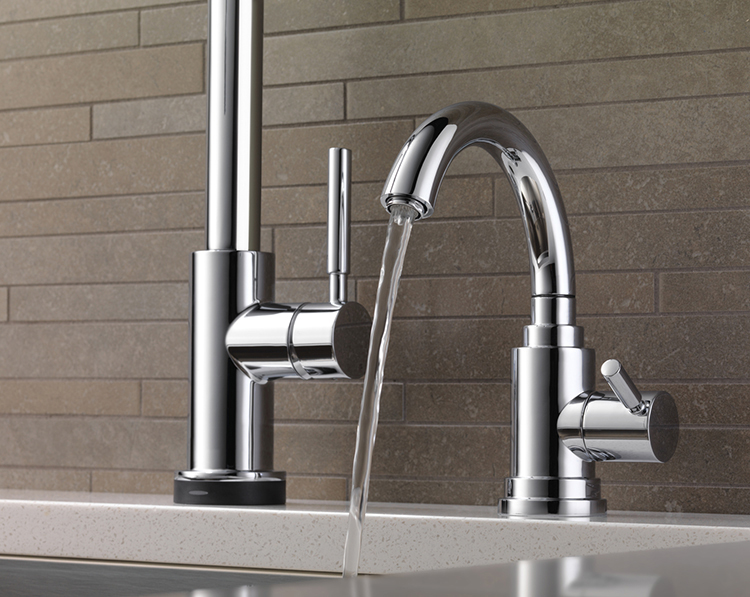 How to Choose Your Kitchen Sink Faucet | Riverbend Ho