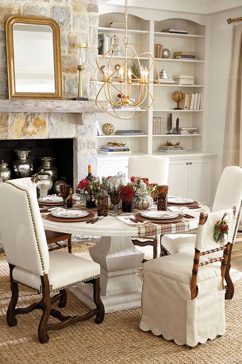 A Stylish Thanksgiving Table for Your Family Gathering | Dining .