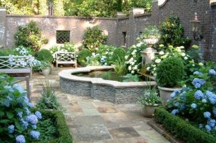15 Water Gardens to Add a Fresher Outdoor Touch | Courtyard .
