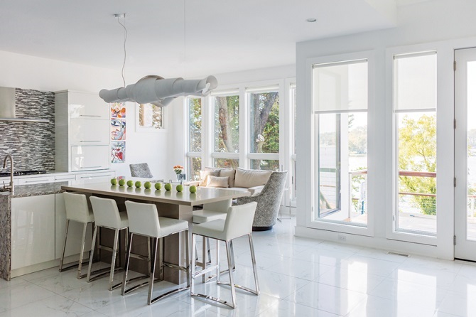 Miami on the Bay Makes Your Dining Room
to look Minimalist