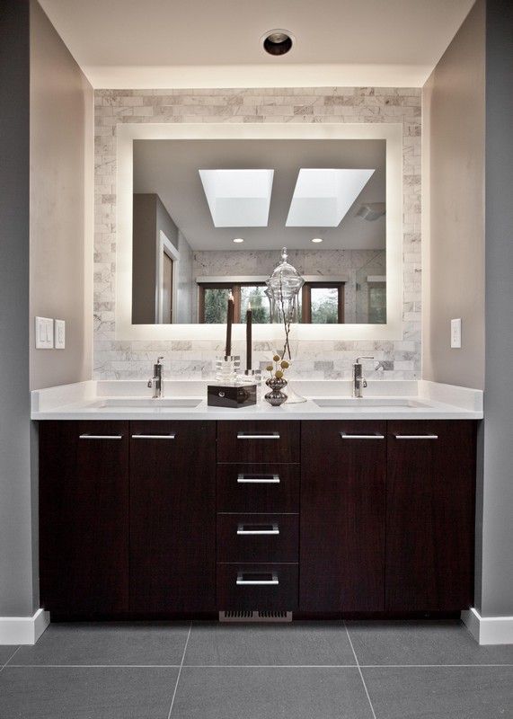 Interior. Bathroom decoration ideas using light grey bathroom wall .