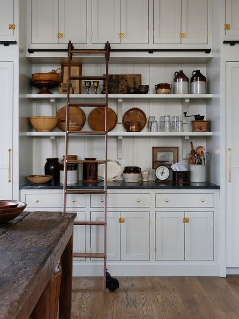7 Farmhouse Kitchen Cabinets That Are Here to Charm | Modern .