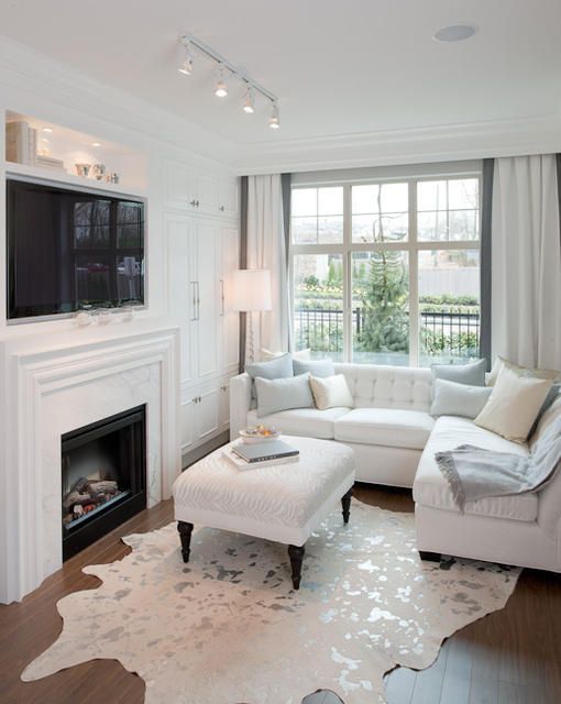 Love that rug | Small living room decor, Narrow living room, Long .
