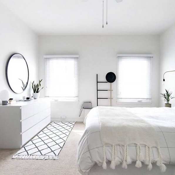 50 Nifty Small Bedroom Ideas and Designs | Minimalist room .