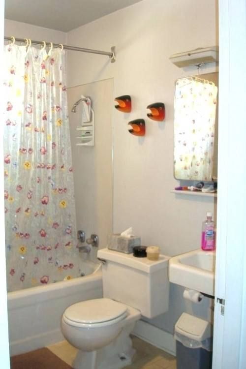 Simple Small Bathroom Decor